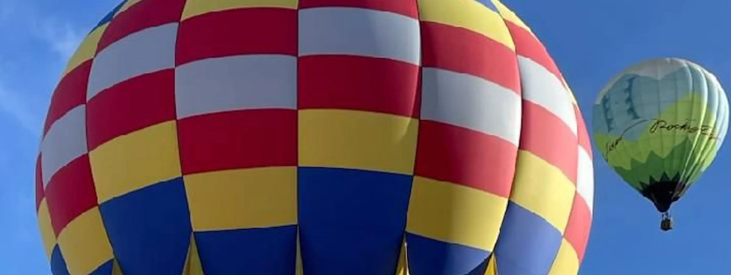 Flying hot-air balloons in Rio Rancho & Albuquerque